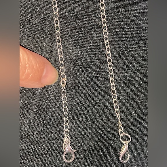 ELEGANT TURQUOISE AND SILVER TONE NECKLACE - Picture 6 of 10